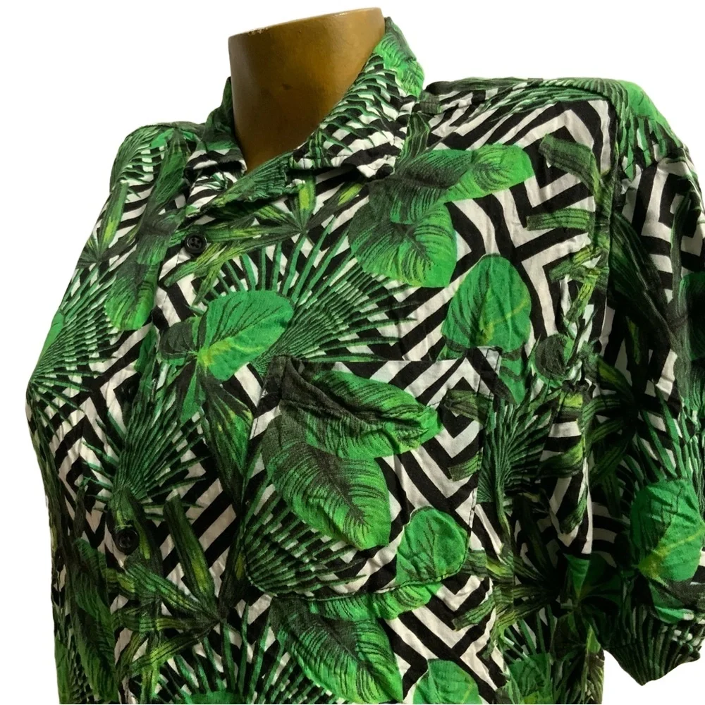 EUC Super Massive Short Sleeve Small - Picture 3 of 6